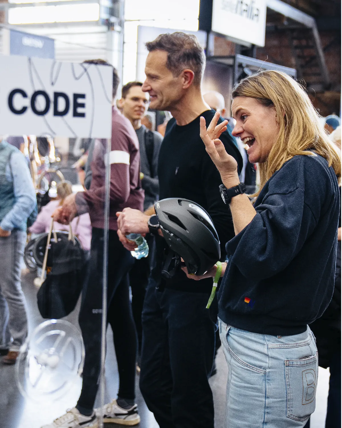 Crowd and riders experiencing the Giro Crack the Code tour activation